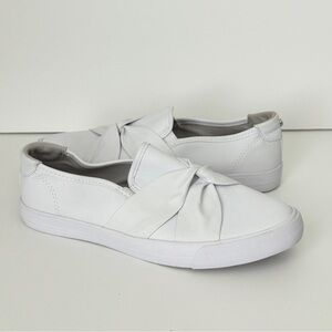 G by Guess Odelia Front Twist White Slip On Shoe Size 8.5M